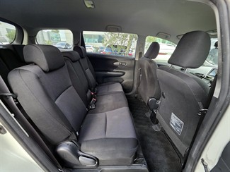 2013 Toyota WISH - Thumbnail