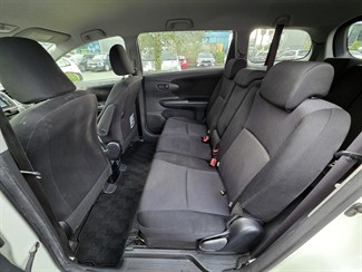 2013 Toyota WISH - Thumbnail