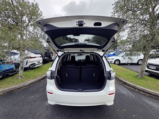 2013 Toyota WISH - Thumbnail