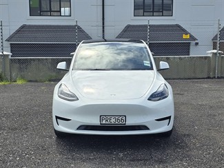 2023 Tesla Model Y - Thumbnail
