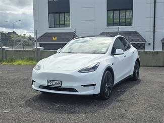 2023 Tesla Model Y - Thumbnail