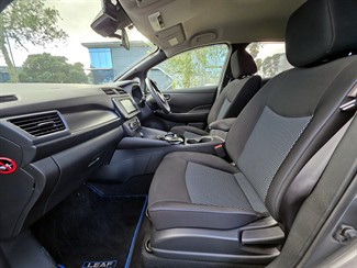 2020 Nissan LEAF - Thumbnail