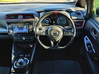 2019 Nissan LEAF - Thumbnail