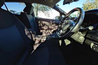 2019 Nissan LEAF - Thumbnail