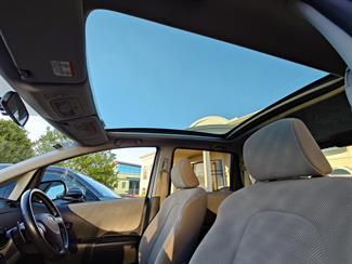 2005 Toyota Ractis - Thumbnail