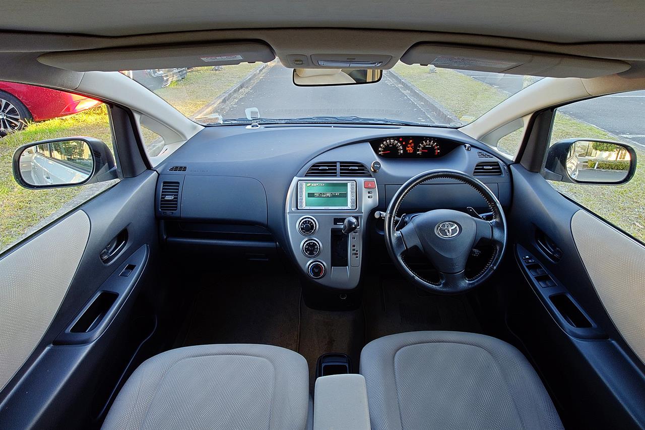 2005 Toyota Ractis