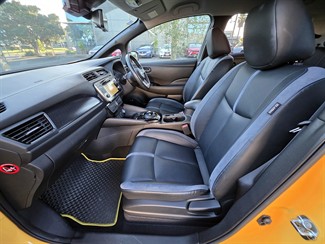 2019 Nissan LEAF - Thumbnail