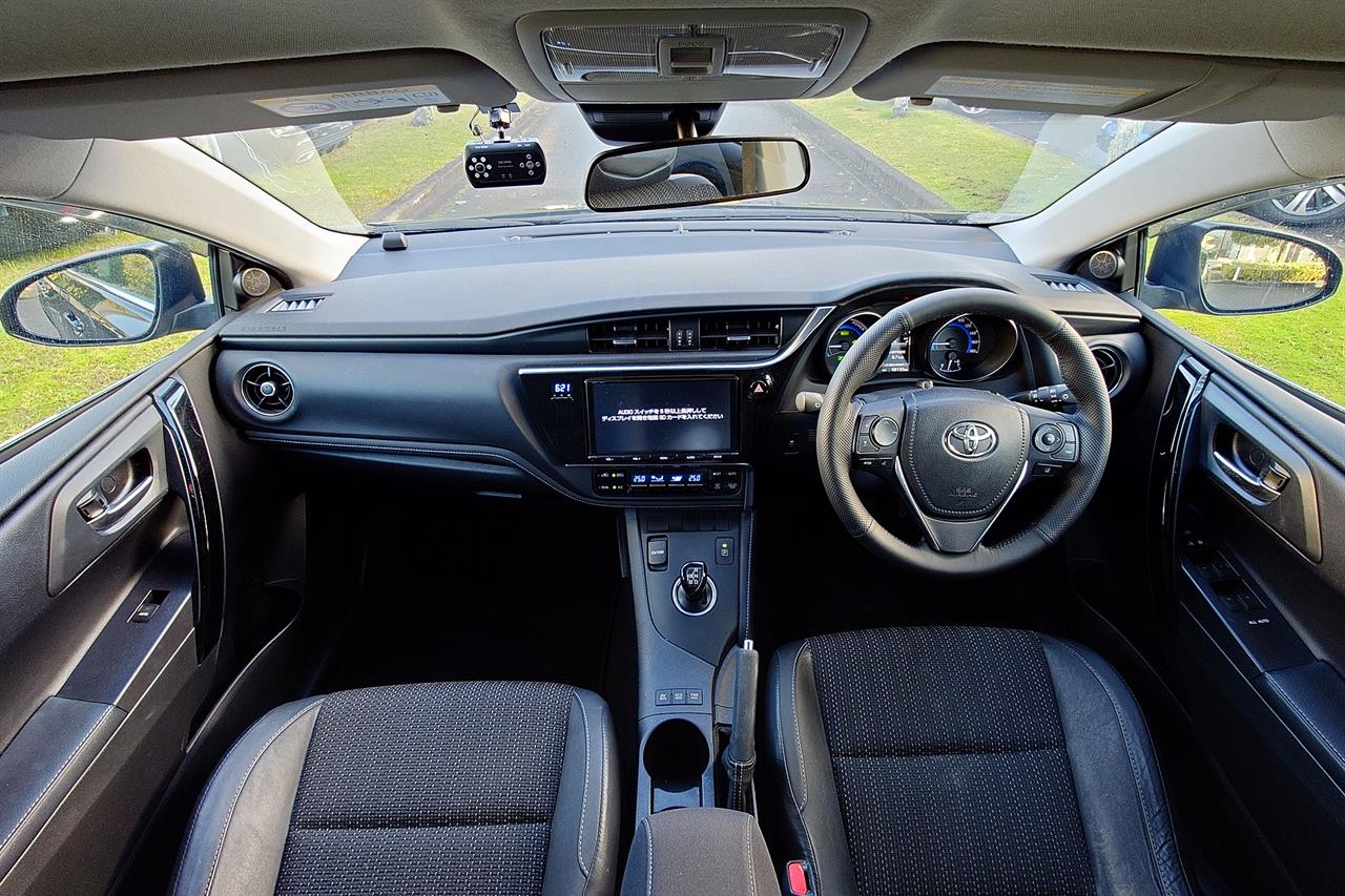 2016 Toyota AURIS