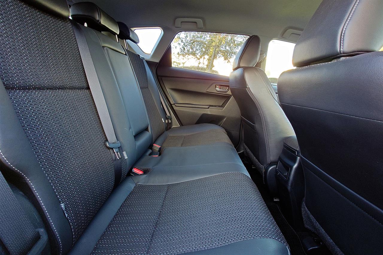 2016 Toyota AURIS