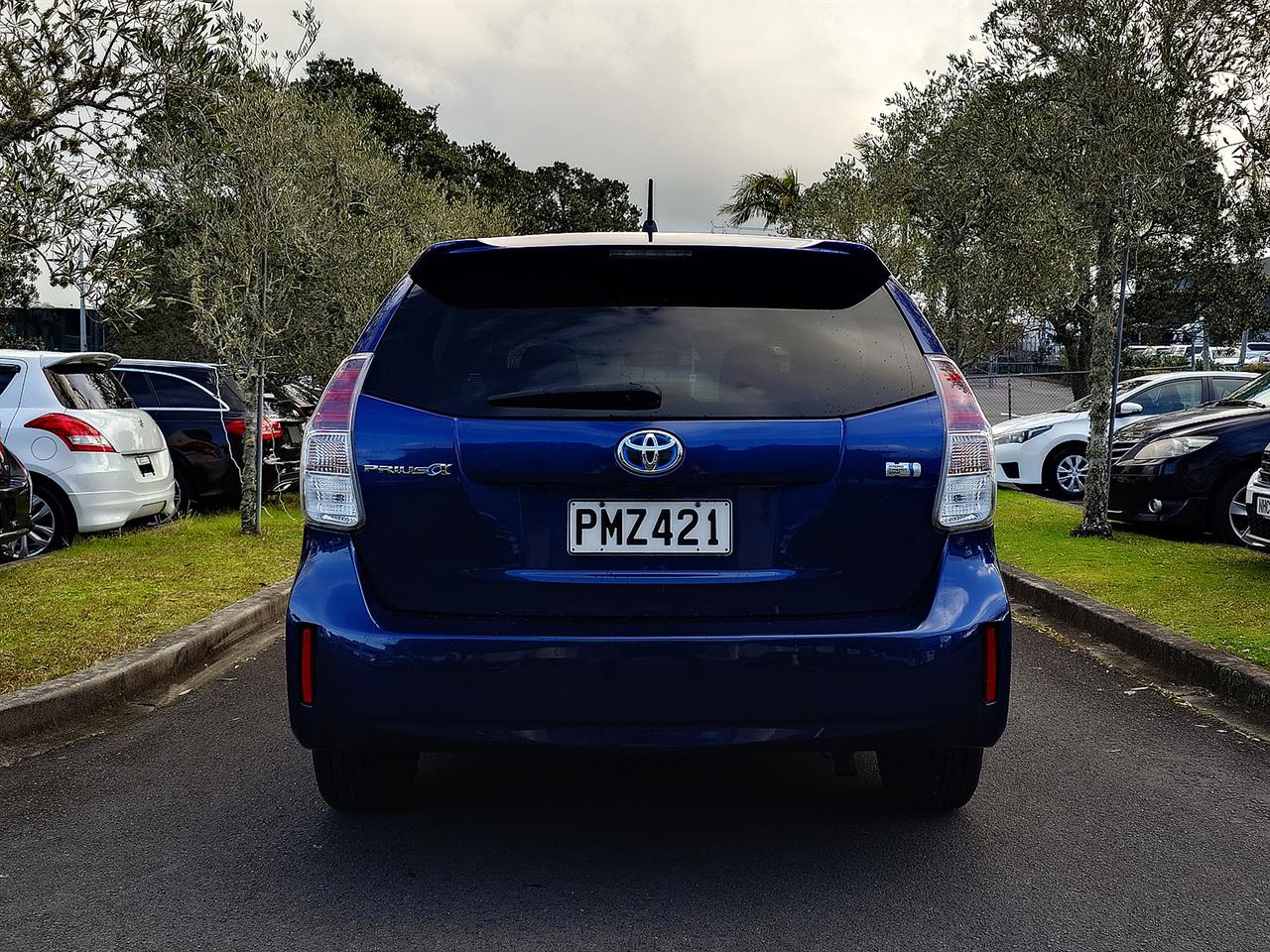2017 Toyota PRIUS