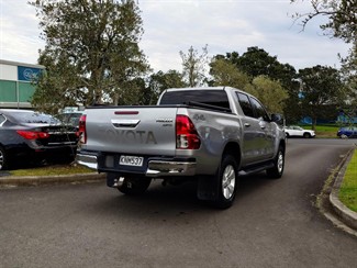 2017 Toyota Hilux - Thumbnail