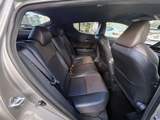 2017 Toyota C-Hr - Thumbnail