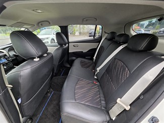 2018 Nissan LEAF - Thumbnail