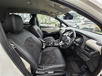 2018 Nissan LEAF - Thumbnail