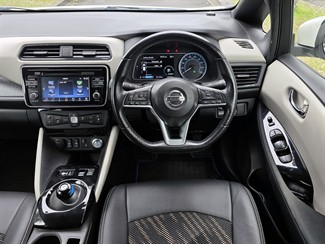 2018 Nissan LEAF - Thumbnail