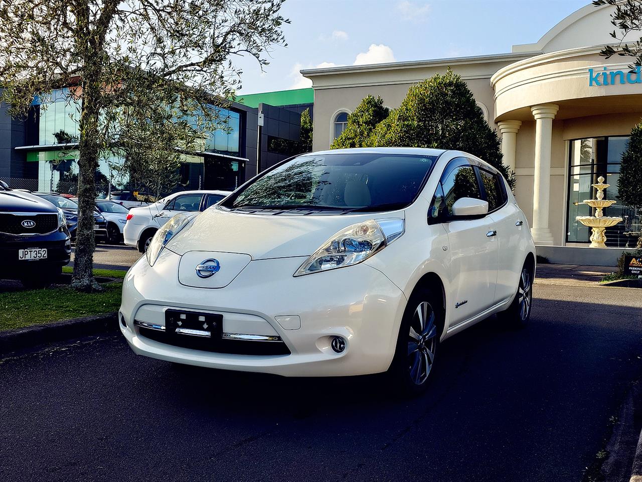 2016 Nissan LEAF