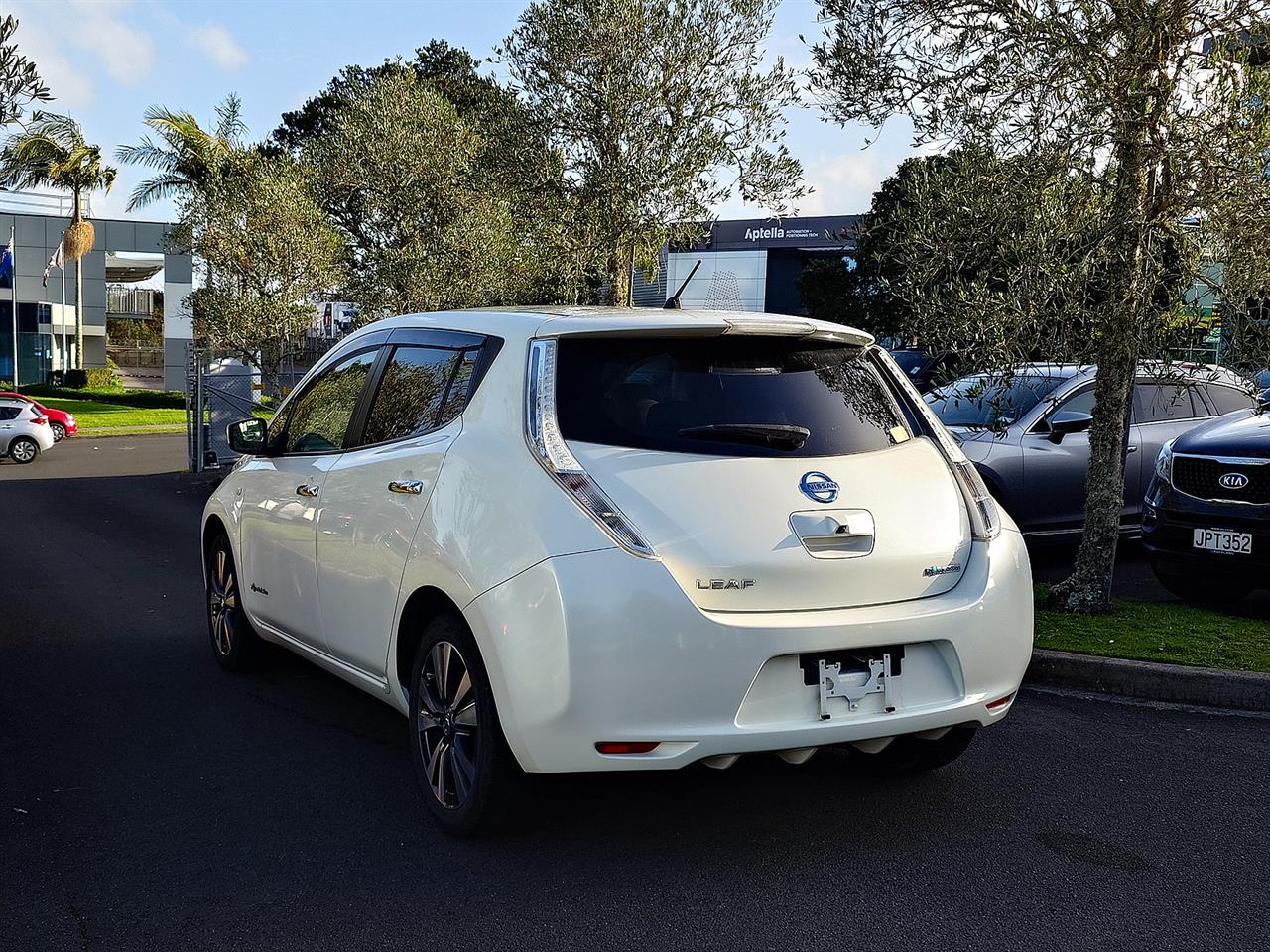 2016 Nissan LEAF