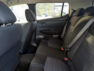 2018 Nissan LEAF - Thumbnail