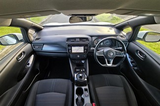 2018 Nissan LEAF - Thumbnail