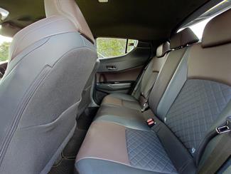 2017 Toyota C-Hr - Thumbnail