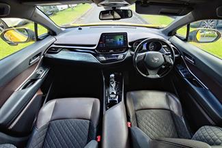 2017 Toyota C-Hr - Thumbnail