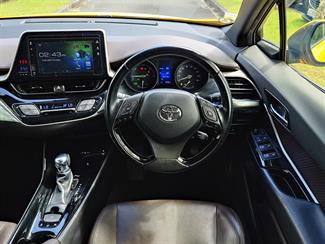 2017 Toyota C-Hr - Thumbnail