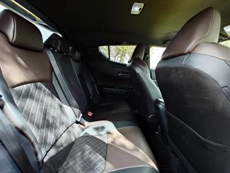 2017 Toyota C-Hr - Thumbnail