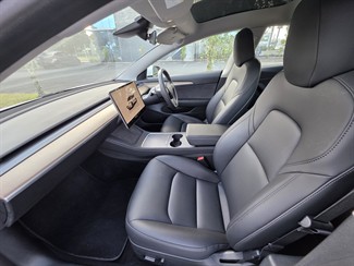 2022 Tesla Model 3 - Thumbnail