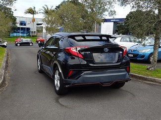2017 Toyota C-Hr - Thumbnail