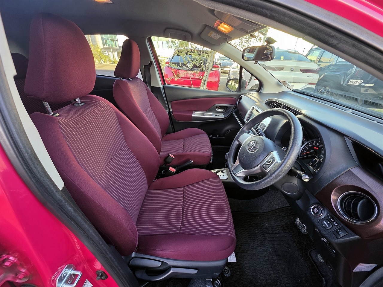 2014 Toyota VITZ