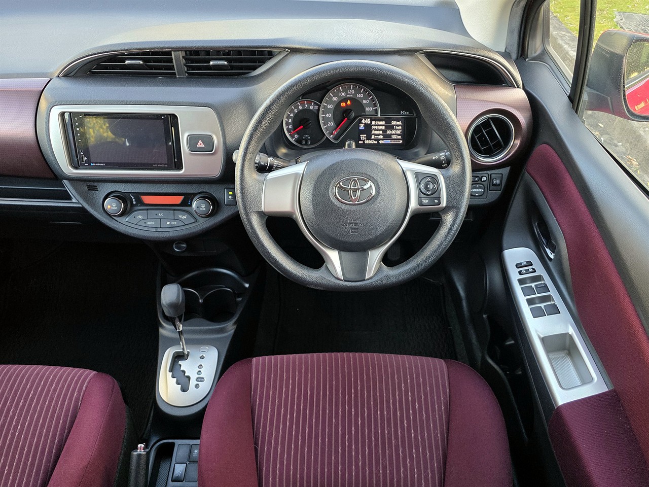 2014 Toyota VITZ