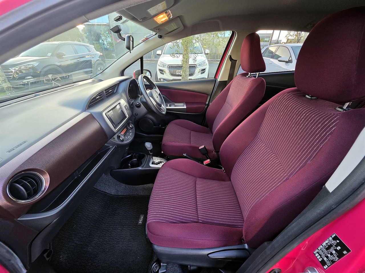 2014 Toyota VITZ