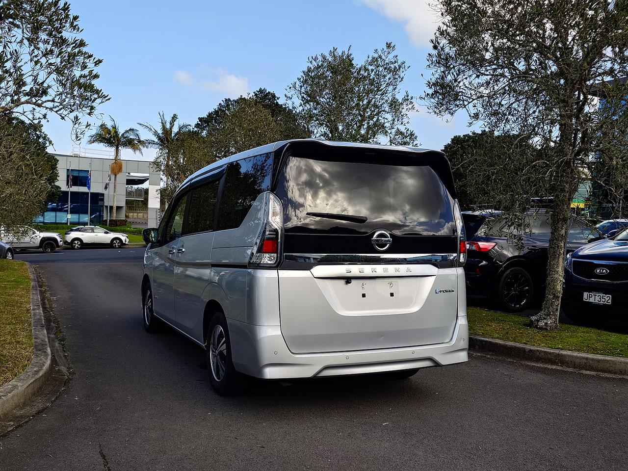 2020 Nissan SERENA