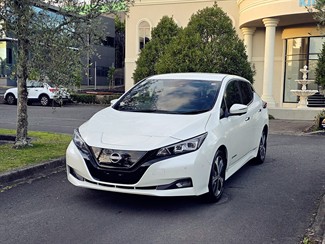 2022 Nissan LEAF - Thumbnail