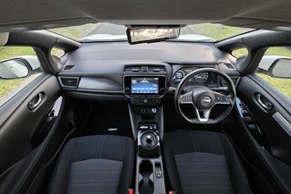 2022 Nissan LEAF - Thumbnail