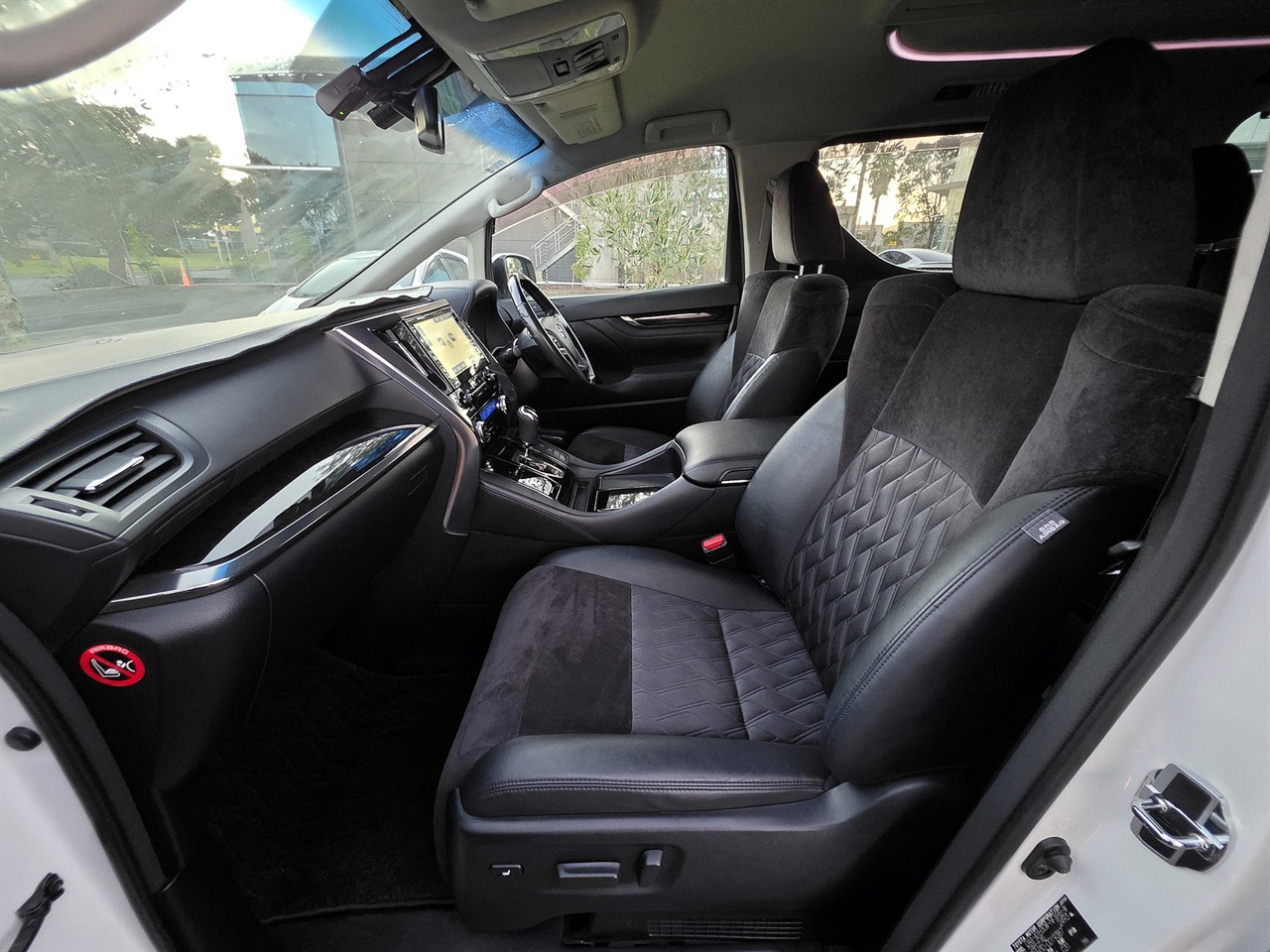 2015 Toyota Vellfire