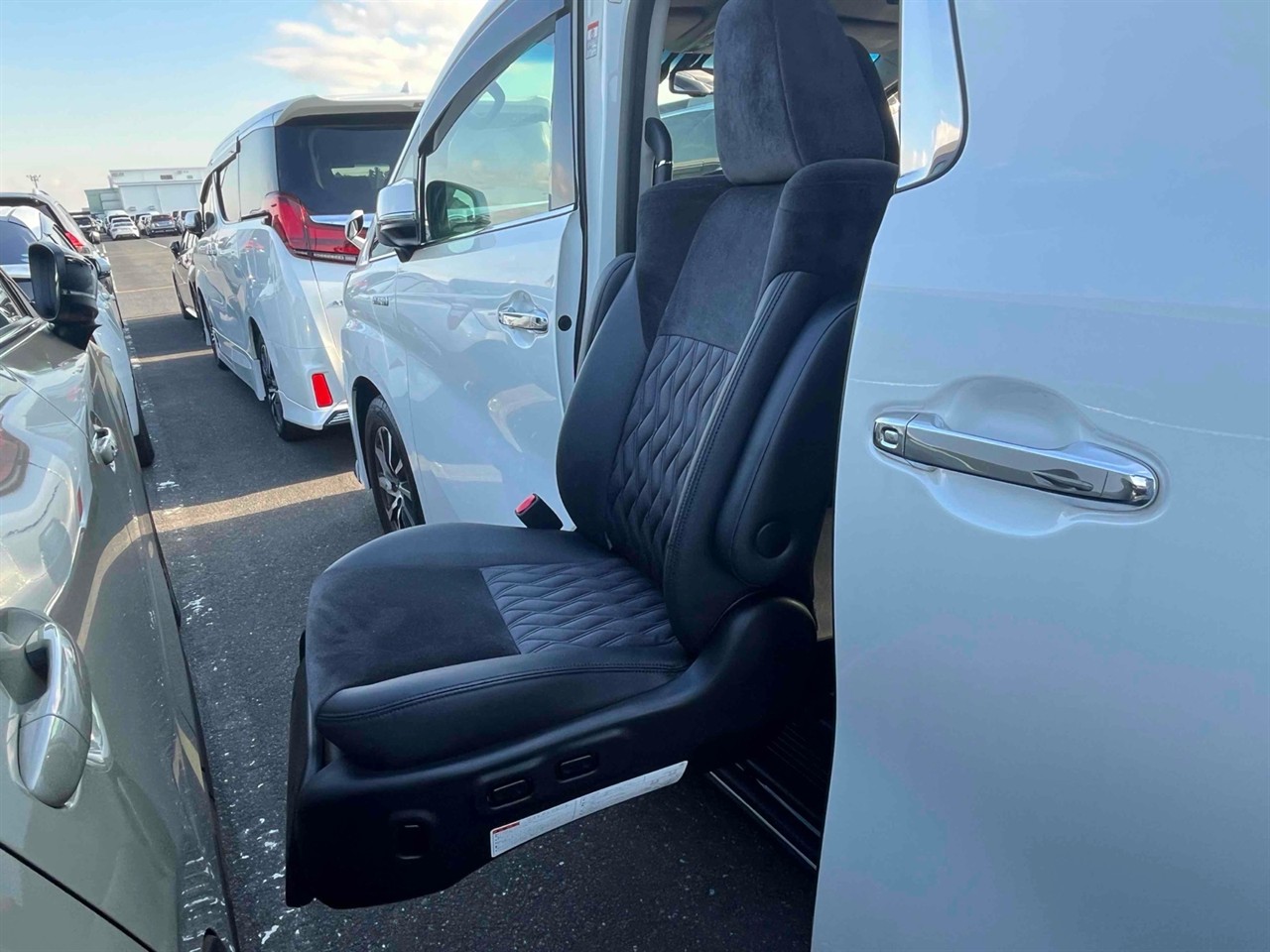 2015 Toyota Vellfire
