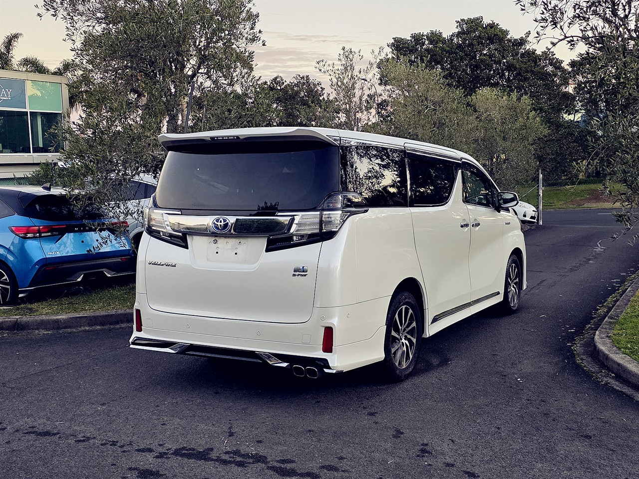 2015 Toyota Vellfire