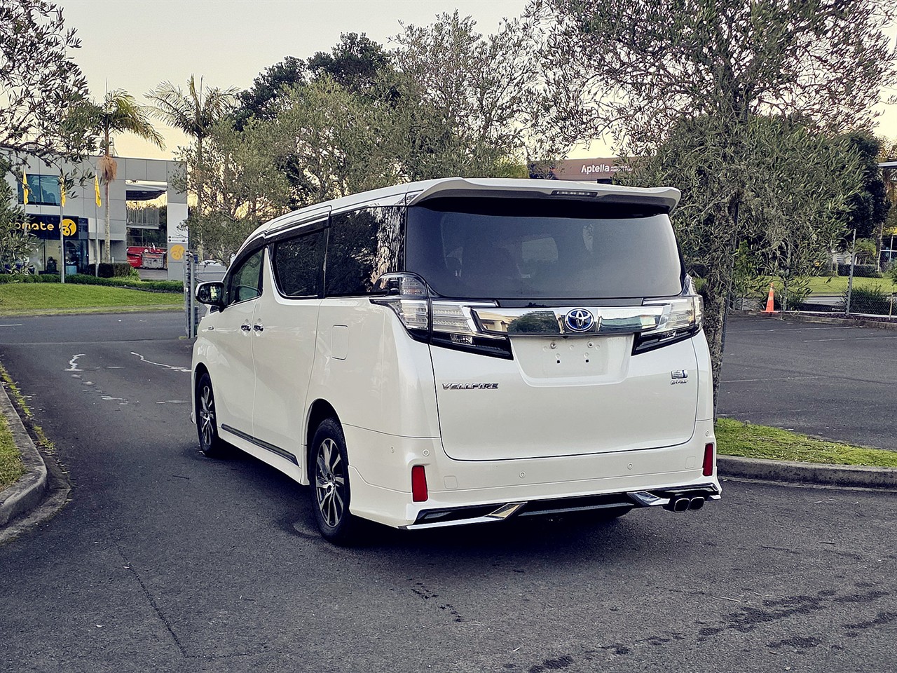 2015 Toyota Vellfire