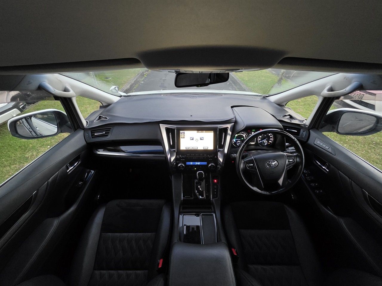 2015 Toyota Vellfire