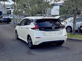 2019 Nissan LEAF - Thumbnail