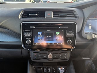 2019 Nissan LEAF - Thumbnail