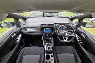 2021 Nissan LEAF - Thumbnail