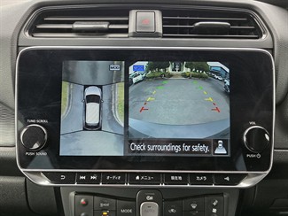 2021 Nissan LEAF - Thumbnail