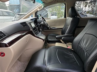 2012 Toyota Vellfire - Thumbnail