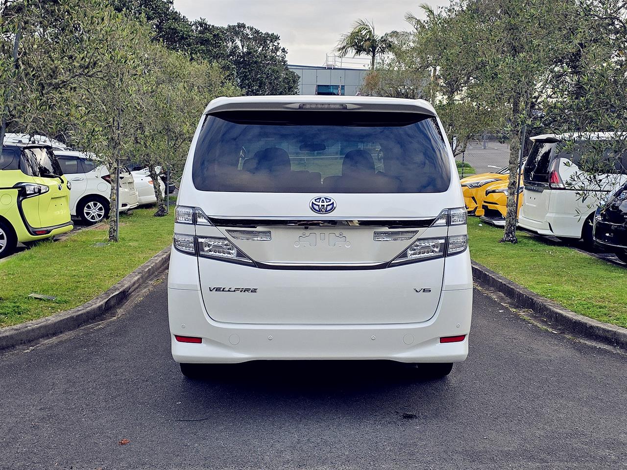 2012 Toyota Vellfire