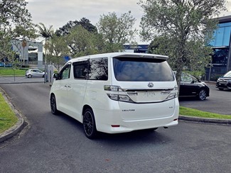 2012 Toyota Vellfire - Thumbnail