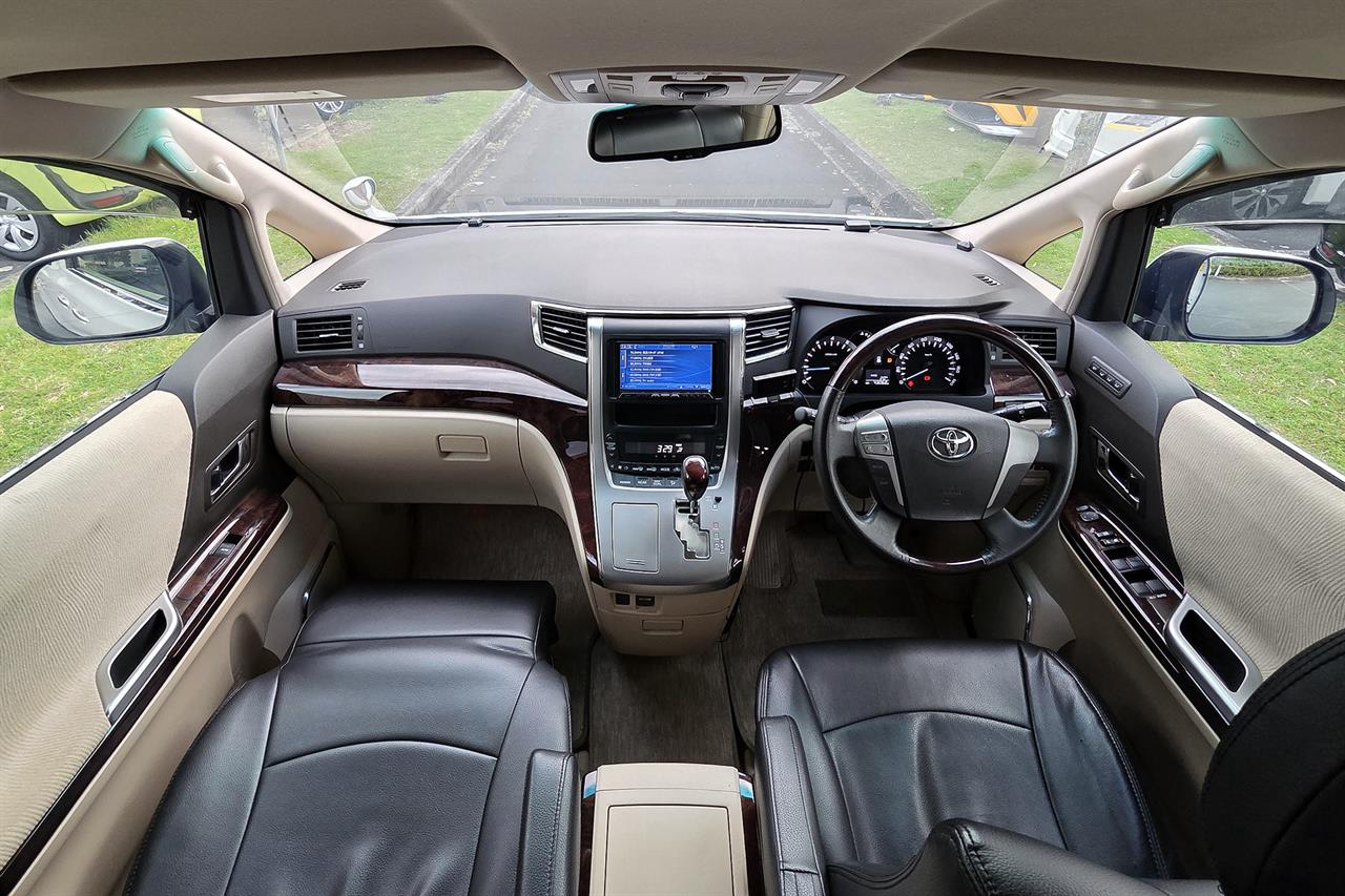 2012 Toyota Vellfire