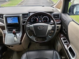 2012 Toyota Vellfire - Thumbnail