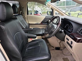 2012 Toyota Vellfire - Thumbnail
